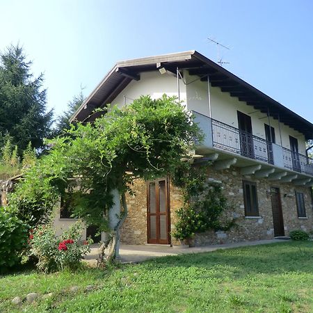 Villa Casale Cadeloro Nebbiuno Exterior foto